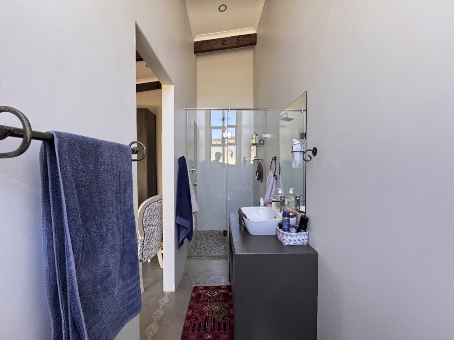 6 Bedroom Property for Sale in Sunset Estate Western Cape